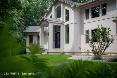 2627 N Odyssey Ln, Midland, MI, 48642-7516 | Card Image