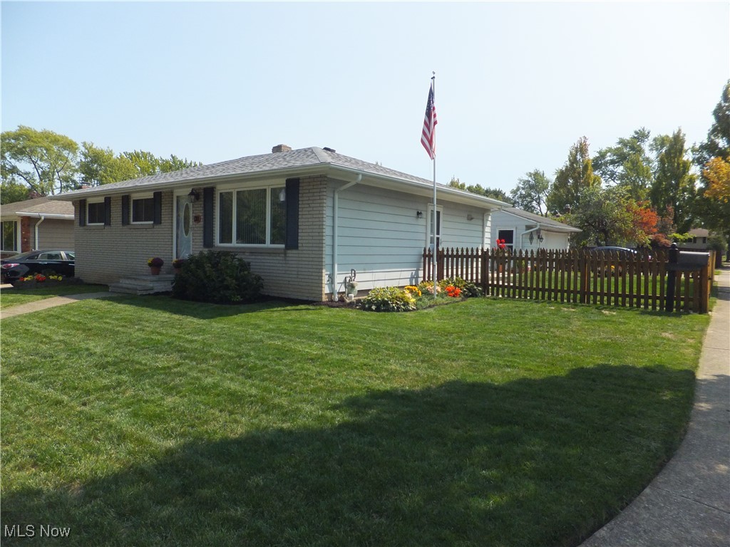 Eric Ln, Cleveland, OH 44109