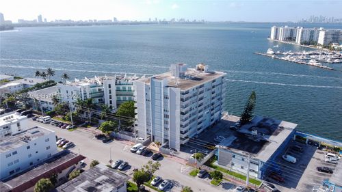201-2016 Bay Dr, Miami Beach, FL, 33141-4421 | Card Image