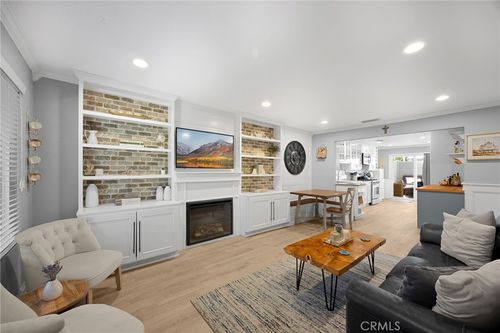 4923 Eureka Ave, Yorba Linda, CA, 92886-3342 | Card Image