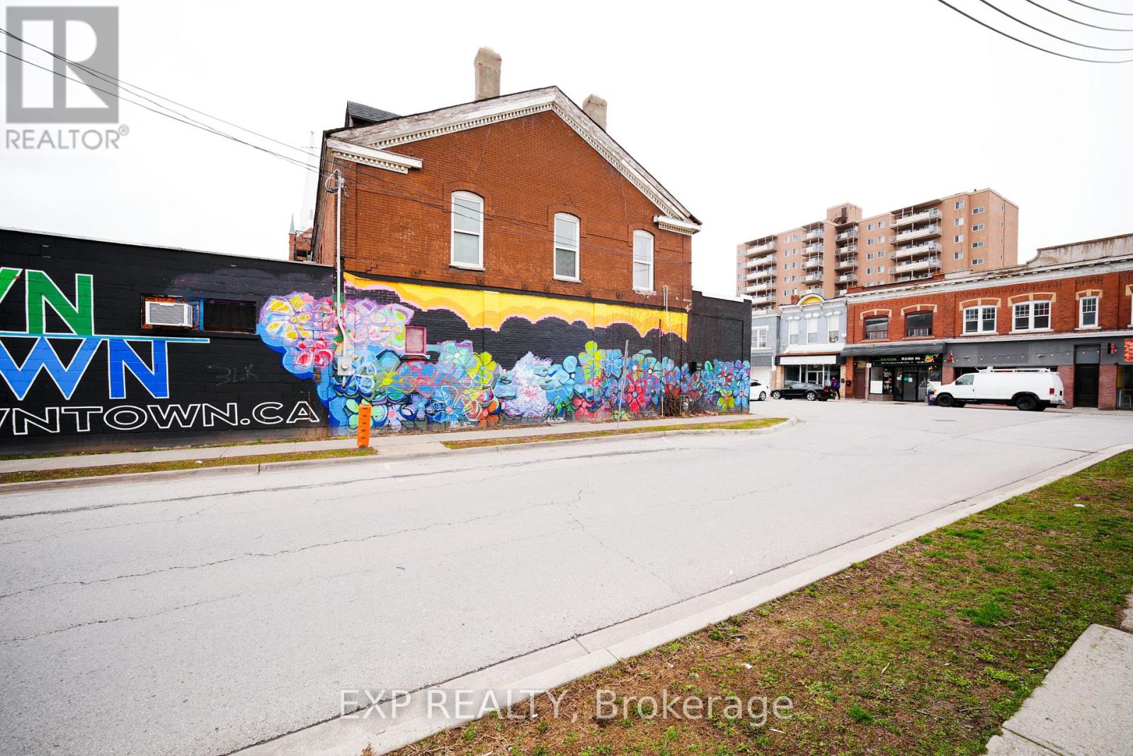 Commercial Sale in St. Catharines (Downtown) 2