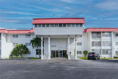 310 - 2060 Nw 48th Ter, Condo with 1 bedrooms, 1 bathrooms and null parking in Lauderhill FL | Image 1