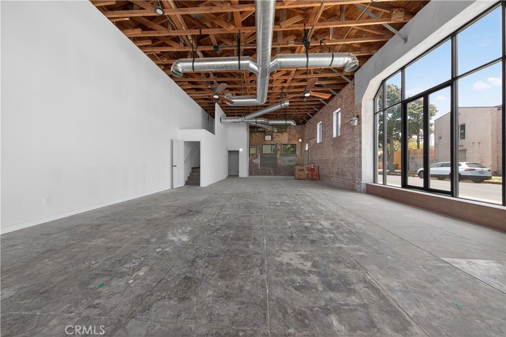 Commercial Lease in Los Angeles 2