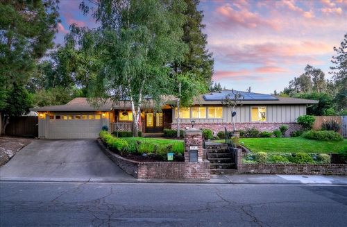 1561 Elsdon Circle, Carmichael, CA, 95608 | Card Image