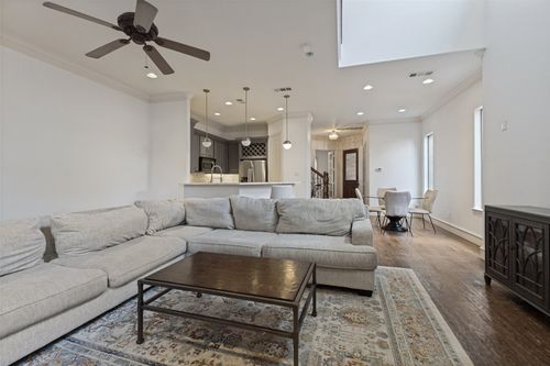 5534 Winton St, Dallas, TX, 75206-5352 | Card Image