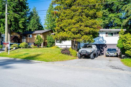 605 Midvale St, Coquitlam, BC, V3J6L7 | Card Image