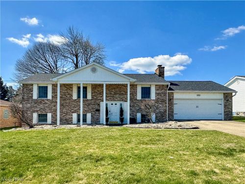 352 N Rhodes Ave, Niles, OH, 44446-3822 | Card Image