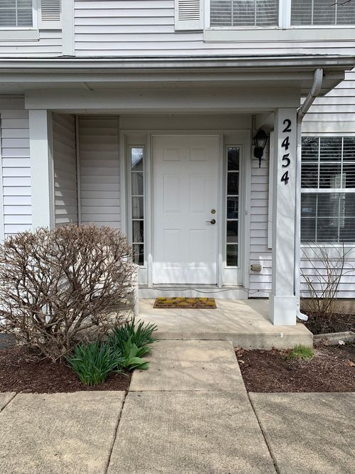 2454-2454 Frost Dr, Aurora, IL, 60503-5762 | Card Image