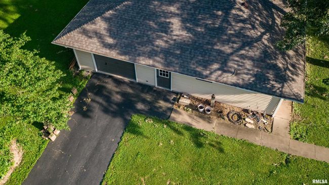 1803 Spring Garden Rd, House other with 3 bedrooms, 3 bathrooms and null parking in Marion IL | Image 37