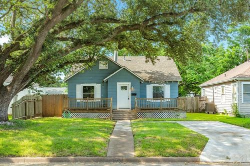405 13th 13th Ave N, Texas City, TX, 77590-6226 | Card Image
