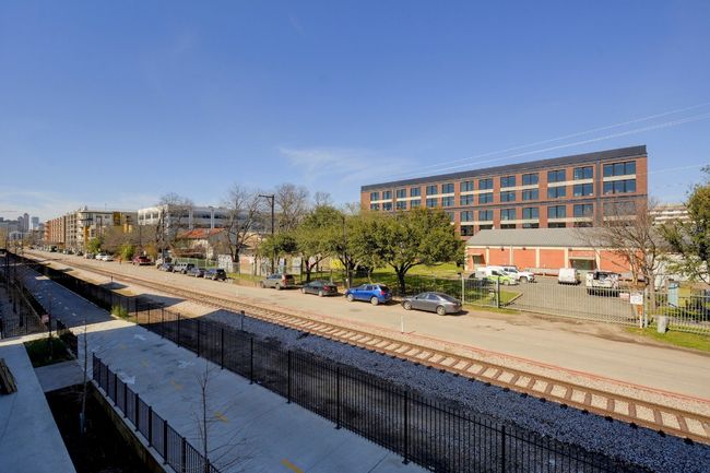 UNIT-263 - 1800 E 4 Th St, Condo with 2 bedrooms, 3 bathrooms and 2 parking in Austin TX | Image 25