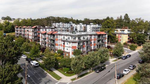 210-1000 Inverness Rd, Saanich, BC, V8X2S1 | Card Image