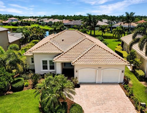 4821 Royal Dornoch Cir, BRADENTON, FL, 34211-8444 | Card Image