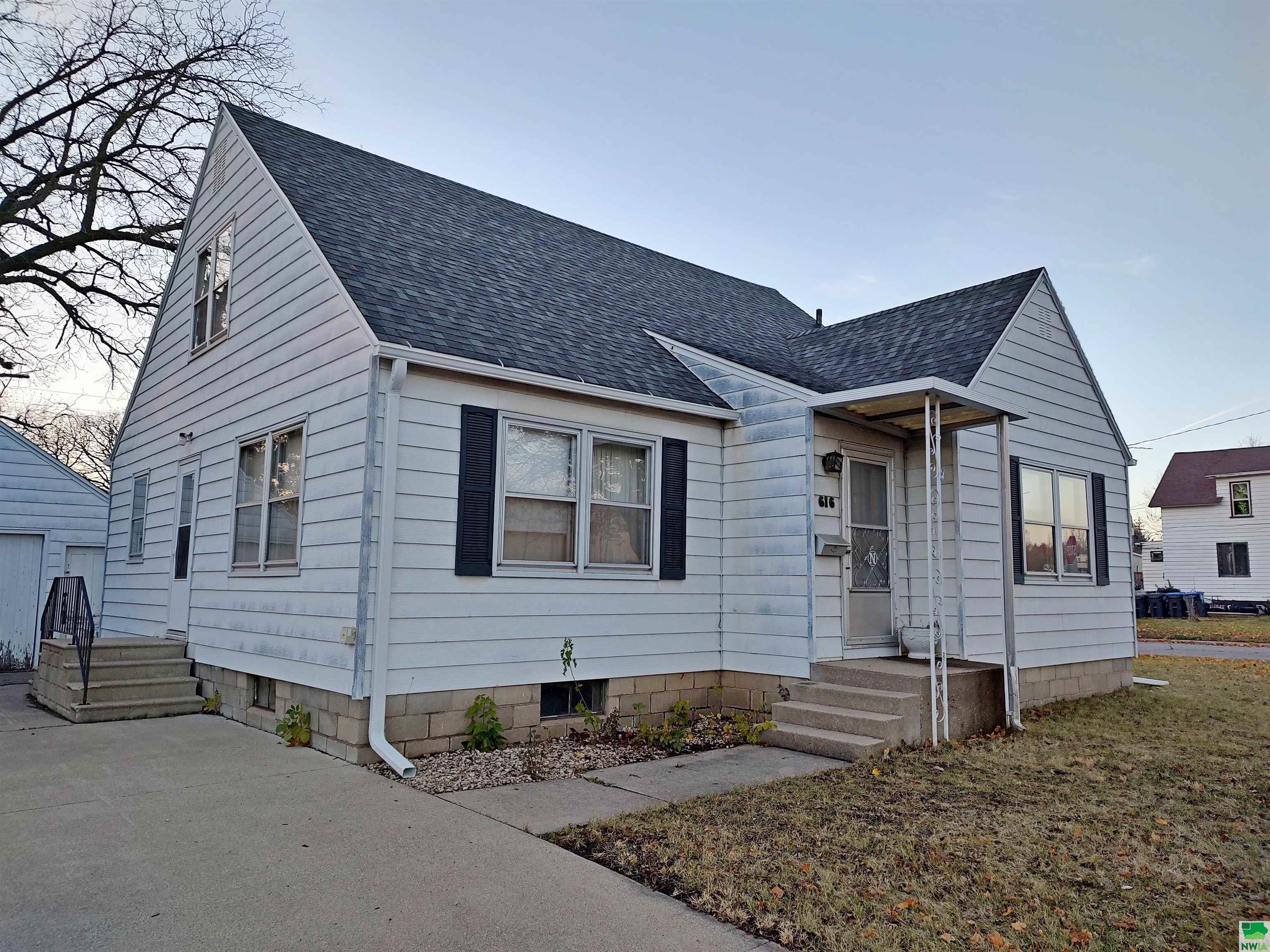 Russell St, Storm Lake, IA 50588