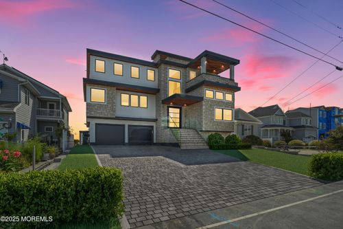 1262 Jennifer Ln, MANAHAWKIN, NJ, 08050-4250 | Card Image