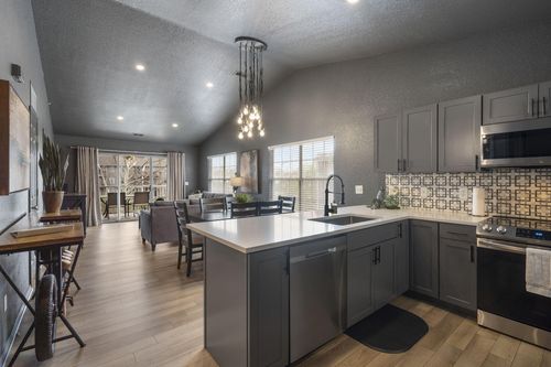 36-34 Golfshores Dr, Branson, MO, 65616-3697 | Card Image
