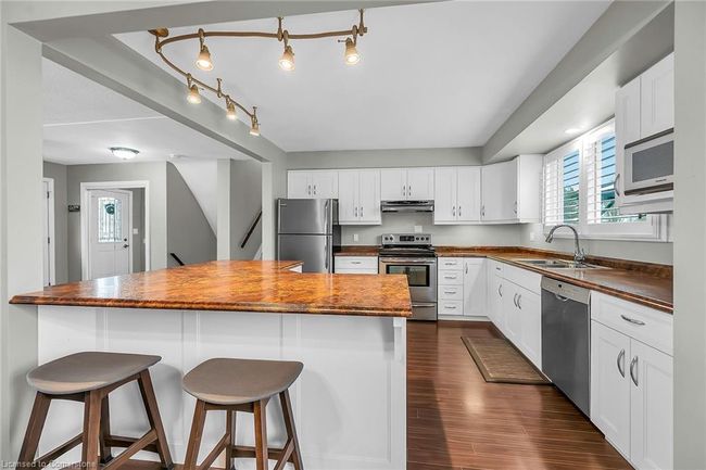 33 Echo St E, House other with 3 bedrooms, 2 bathrooms and 7 parking in Cayuga ON | Image 13
