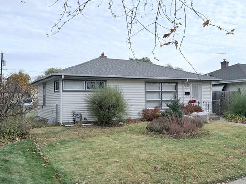 1569 Montana Ave E, Saint Paul, MN, 55106-1512 | Card Image