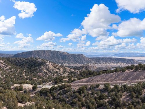 b-5 Del Charro, Lamy, NM, 87540 | Card Image