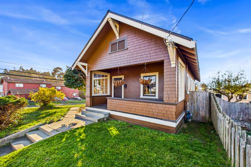 2960 C St, Eureka, CA, 95501-4306 | Card Image