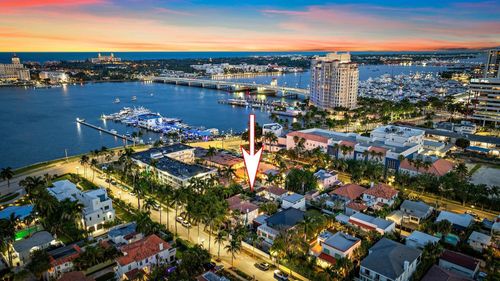 228 9th St, West Palm Beach, FL, 33401-3704 | Card Image