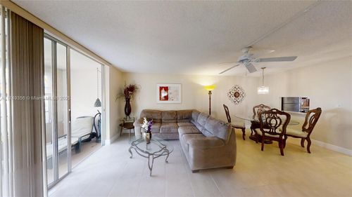 apt-101-2800 W Sunrise Lakes Dr, Sunrise, FL, 33322-2452 | Card Image