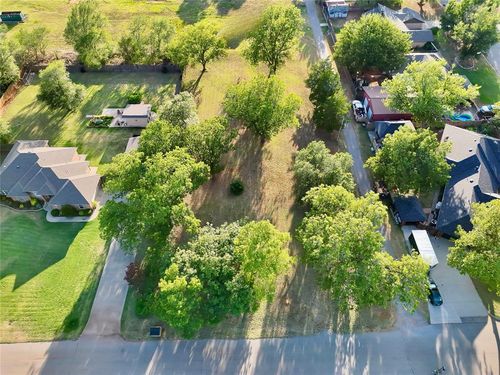 715 Bowman Ave, Elk City, OK, 73644-2203 | Card Image