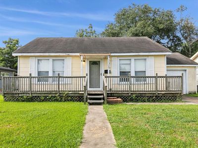 3125 South Drive, House other with 3 bedrooms, 1 bathrooms and null parking in Groves TX | Image 1