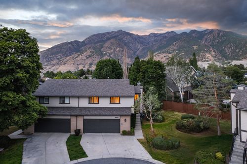 6943 Twin Aspen Cv, Cottonwood Heights, UT, 84121-3478 | Card Image