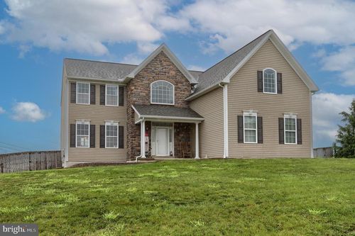 301 Ida Red Dr, Leesport, PA, 19533-8679 | Card Image