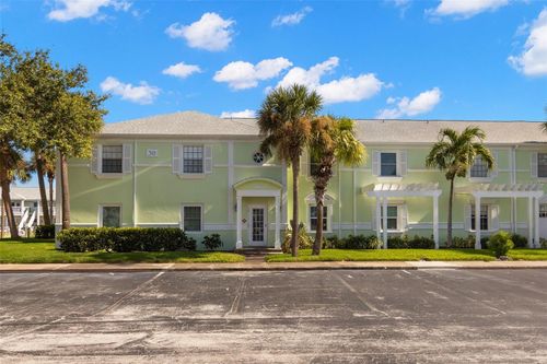 apt-b-5243 Beach Dr Se, ST PETERSBURG, FL, 33705-4880 | Card Image