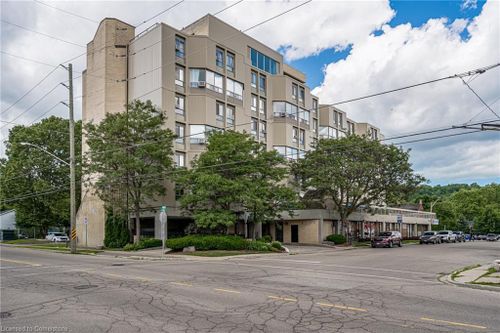 209-10 John St, Dundas, ON, L9H6J3 | Card Image