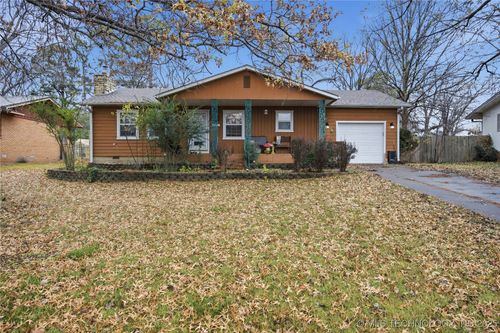 215 Fuller St, Tahlequah, OK, 74464-4103 | Card Image