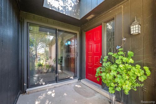 26-4297 Wabeek Lake Dr S, Bloomfield Hills, MI, 48302-1665 | Card Image