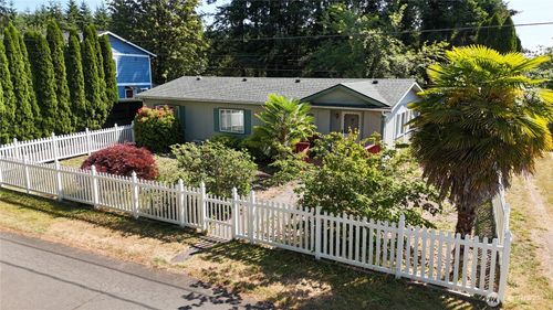 418 N 16th St, Elma, WA, 98541-9305 | Card Image