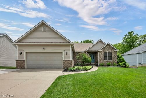 1467 Brentfield Dr, Wadsworth, OH, 44281-6204 | Card Image