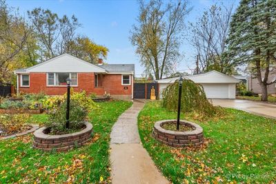 200 W Hawley Street, House other with 3 bedrooms, 2 bathrooms and 4 parking in Mundelein IL | Image 1