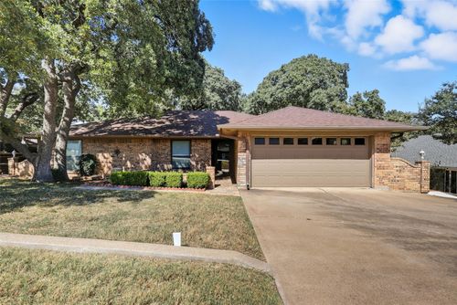 105 Ne Alsbury Blvd, Burleson, TX, 76028-2501 | Card Image