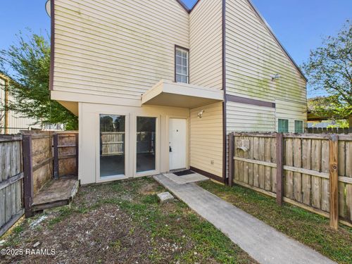 1-201 Fox Run Ave, Lafayette, LA, 70508-1912 | Card Image
