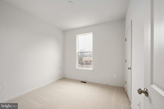 10170 Queens Way, Townhouse with 4 bedrooms, 4 bathrooms and null parking in MANASSAS VA | Image 43