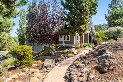 3344 Nw Starview Drive, Bend, OR, 97703 | Card Image