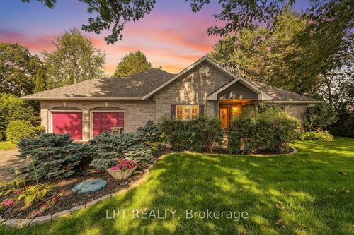 5791 Kelly Marie Dr, Manotick, ON, K4M1B3 | Card Image