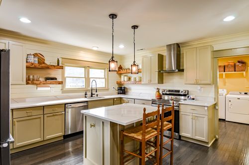 7013 Hoover Mason Ln, Mount Pleasant, TN, 38474-4036 | Card Image