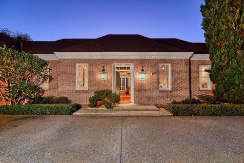 7612 Hillside Dr, La Jolla, CA, 92037-3942 | Card Image