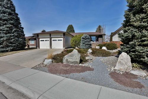 104 Elm Cres S, Lethbridge, AB, T1K4X1 | Card Image