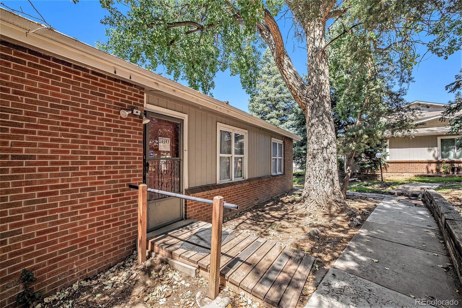12th Ave, Aurora, CO 80011