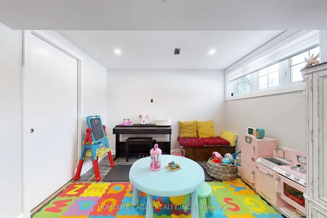 723 Victory Dr, House other with 3 bedrooms, 3 bathrooms and 2 parking in Pickering ON | Image 30