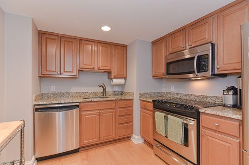 b313-20 Chapel St, Brookline, MA, 02446-7444 | Card Image