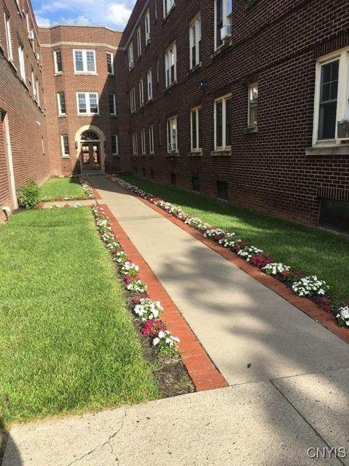 22-2600 James St, Syracuse, NY, 13206-2842 | Card Image