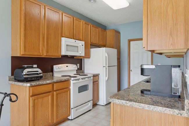 7308 Unity Ln N, Townhouse with 2 bedrooms, 3 bathrooms and null parking in Brooklyn Park MN | Image 11